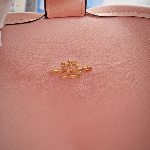 Coach City Tote Bag In Signature Canvas in powder pink color - Picture 5 of 8